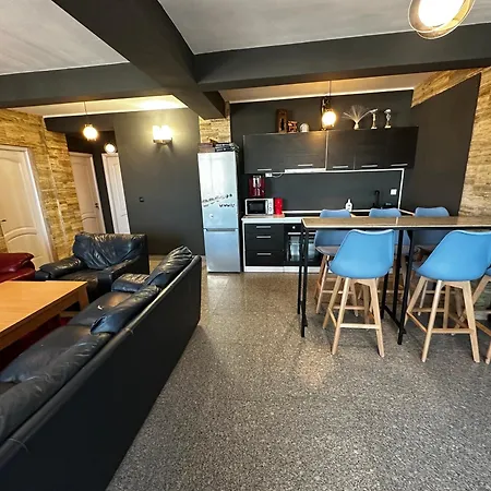 - & 3br Near Appartement *