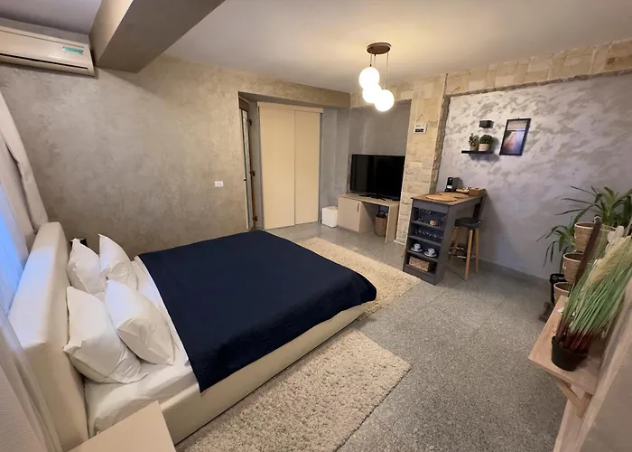 شقة - & 3br Near كونستانتا