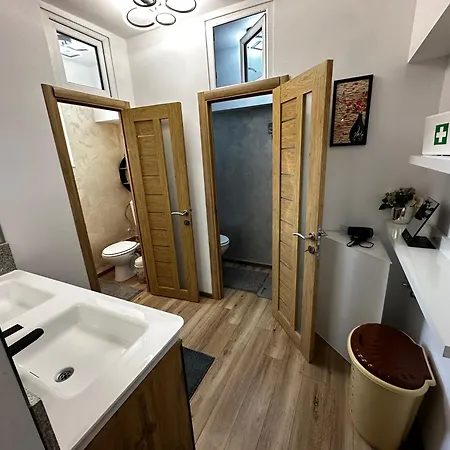 Central Residence - Studio & 3Br Apartment Near Beach *
