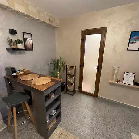 - & 3br Near