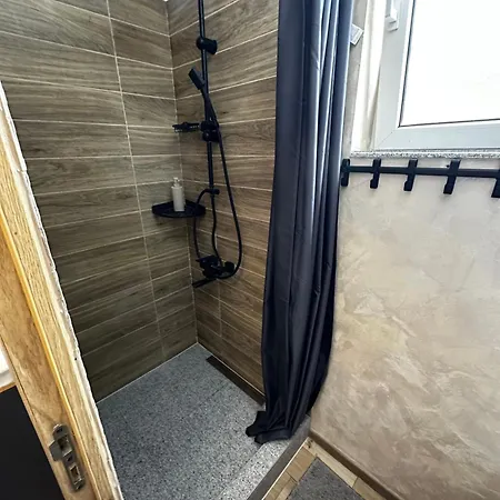 - & 3br Near شقة *
