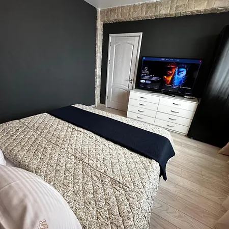 - & 3br Near *