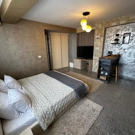 - & 3br Near Apartment